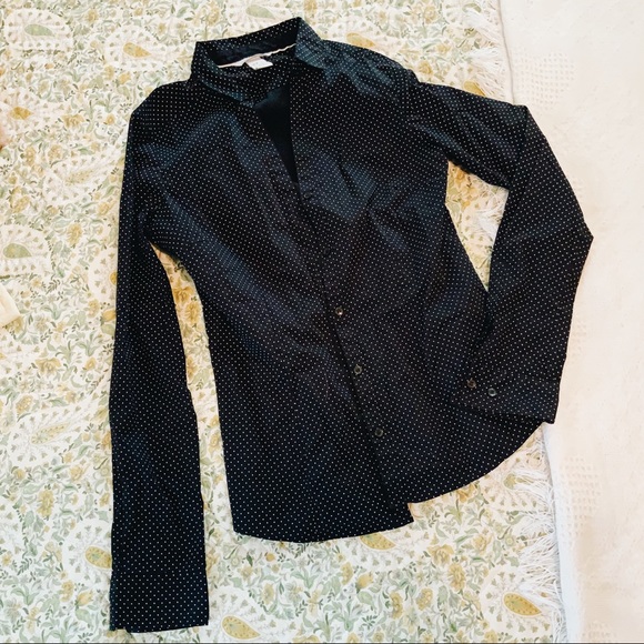 H&M navy blue polka dot button down shirt - Picture 3 of 4